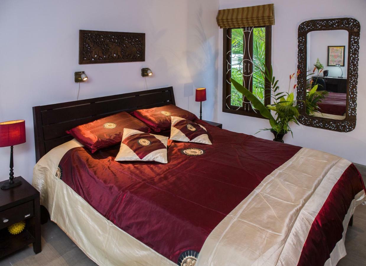 Sabai Private Pool Villa Khao Lak Exteriör bild